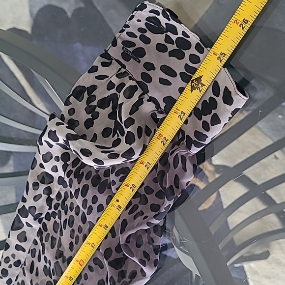 JL0 Semi-sheer Blouse ❤️ - Picture 8 of 8